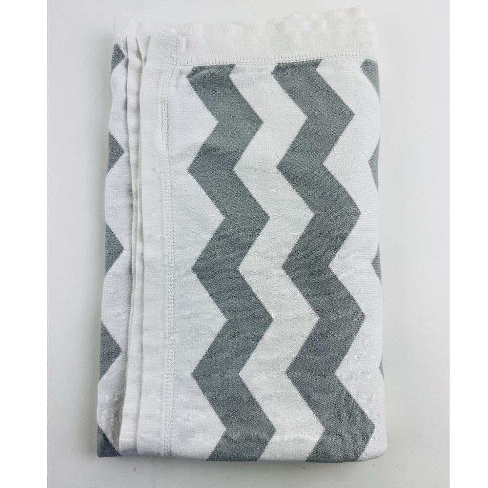 Pottery Barn Kids Gray White Chevron Zig Zag Baby Blanket Cotton Knit Grey 30x40